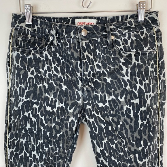 Driftwood Jackie Leopard Print Jeans - Picture 4 of 8
